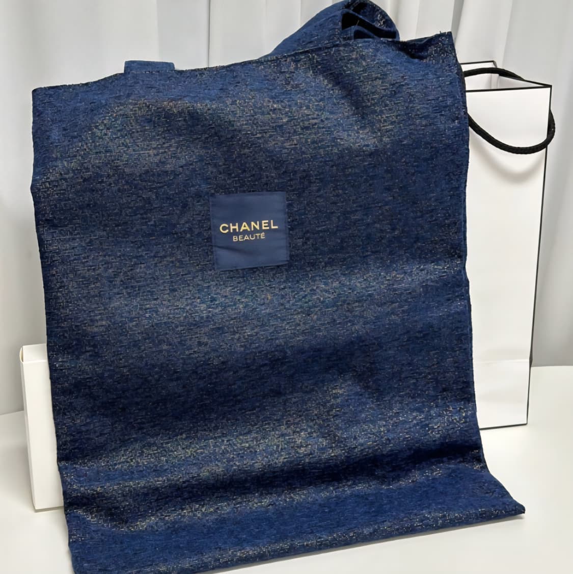 샤넬 23년 트위드 베니티 파우치+에코백+헤어악세사리 상품이미지4