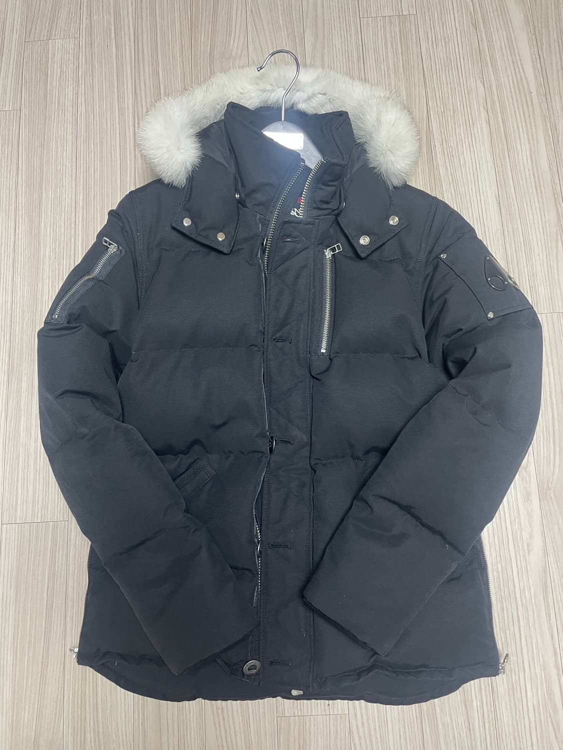 파워정품) 신형 21fw무스너클 쓰리쿼터 남성 블랙 패딩 M 상품이미지1