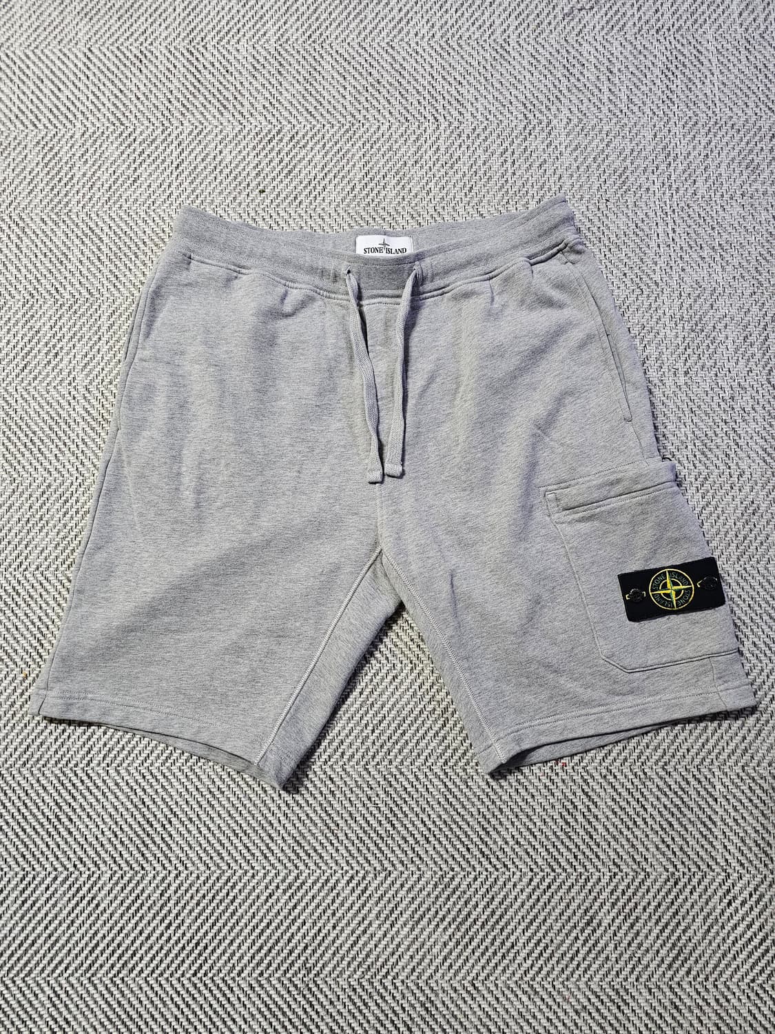 스톤아일랜드 브러쉬드 코튼 플리스 버뮤다 카고 쇼츠 팬츠 상품이미지1