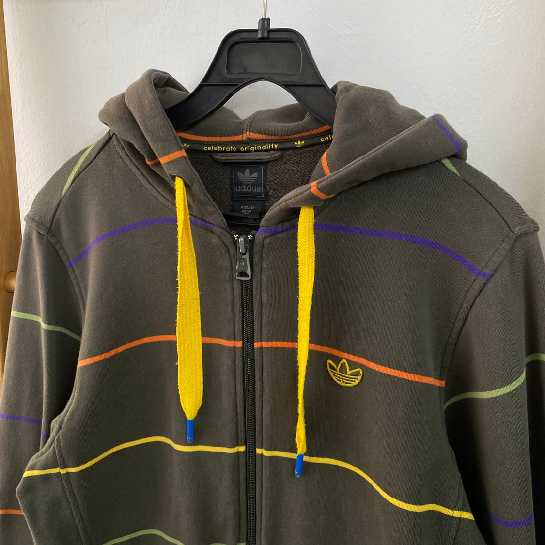 95 아디다스 카키 후드집업 상품이미지2