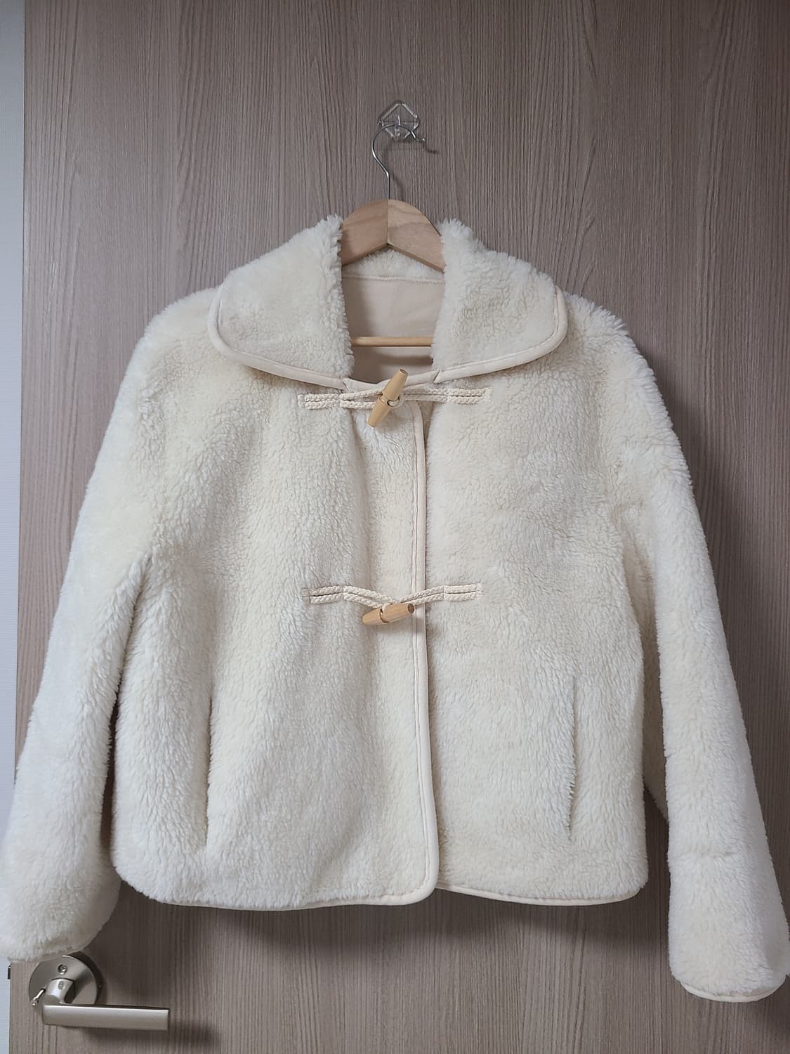 메이비베이비 떡볶이 양털자켓 상품이미지1