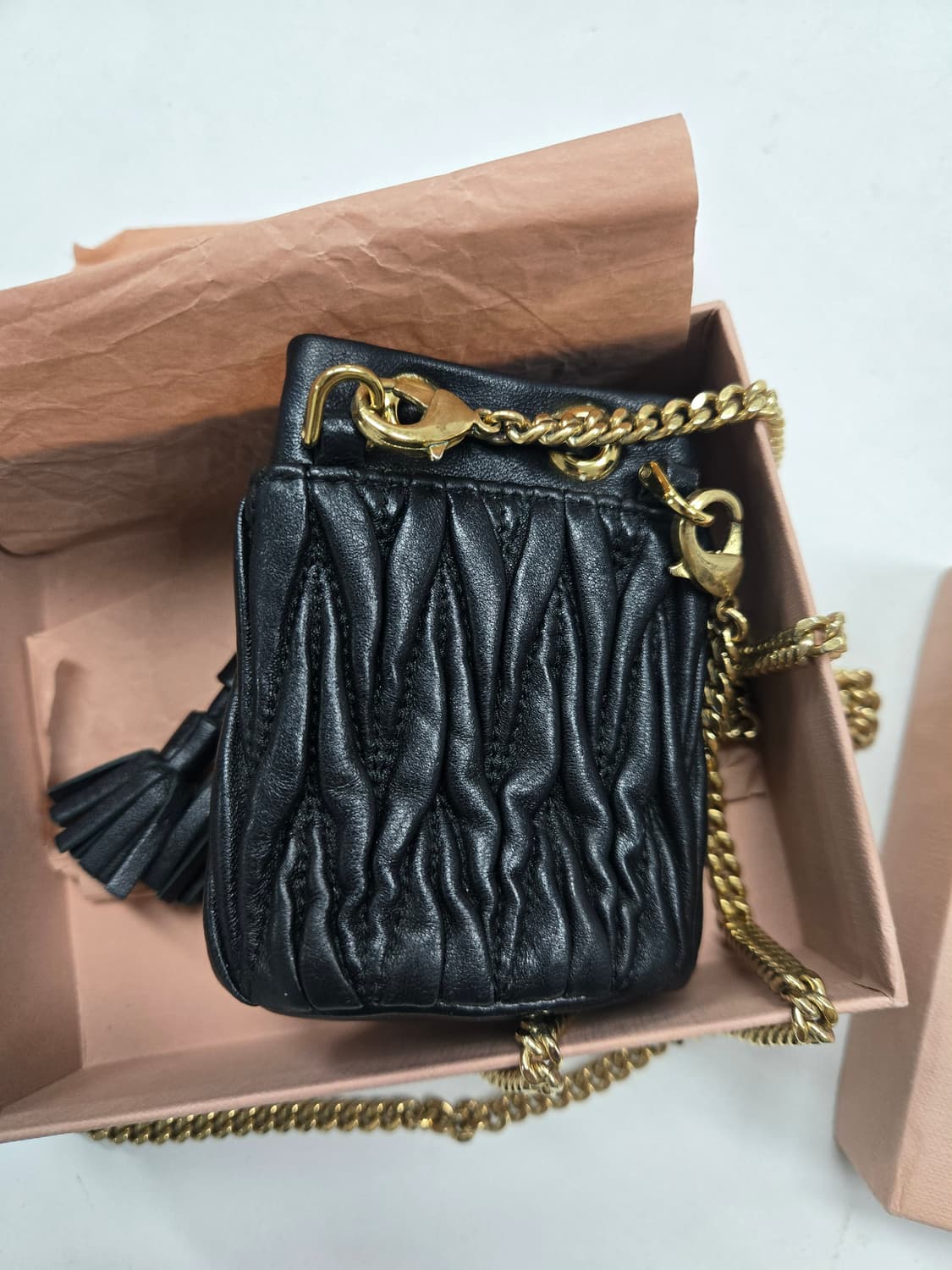 [A급컨디션] 미우미우 미니 버킷 크로스백 상품이미지2