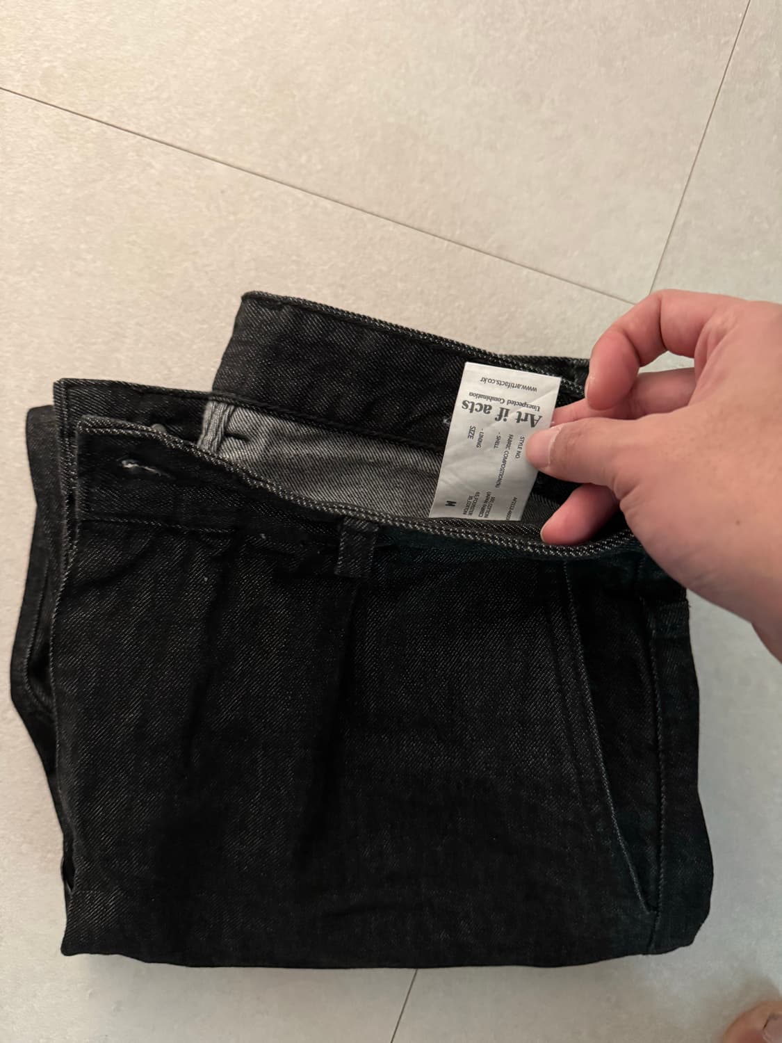 아트이프액츠 원턱 커브드 데님 블랙 (M) 상품이미지4