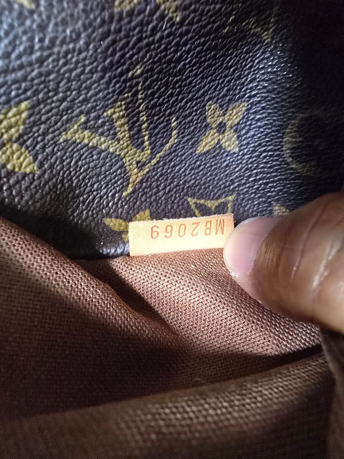 루이비통 모노그램 캔버스 토탈리 MM 숄더백 상품이미지10