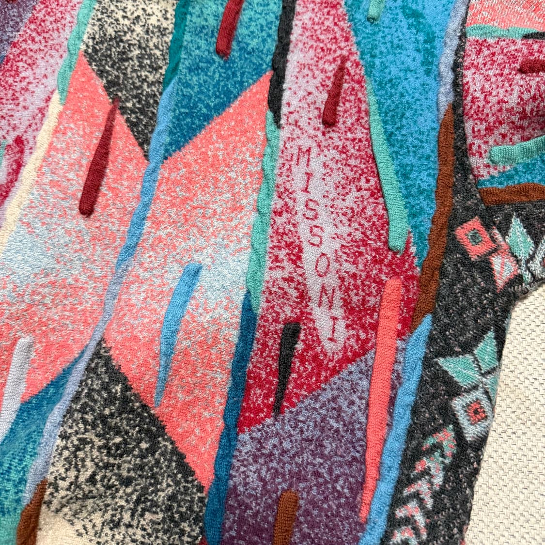 미쏘니 패턴 니트 스웨터 상품이미지3