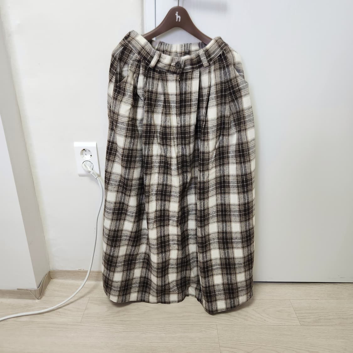 브라운 아이보리 체크 롱스커트 상품이미지1