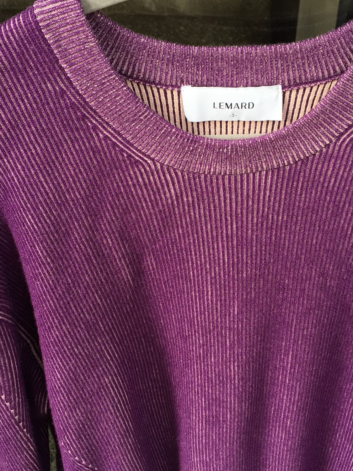 르마드 투톤 사선 라운드 니트 상품이미지7