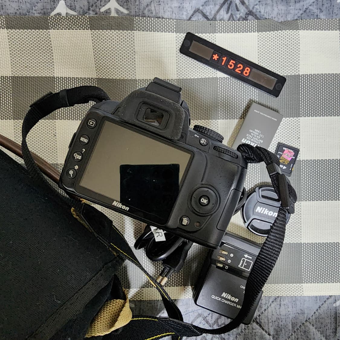 니콘 D3000 디지털카메라 18-55 줌렌즈 가방세트 상품이미지4