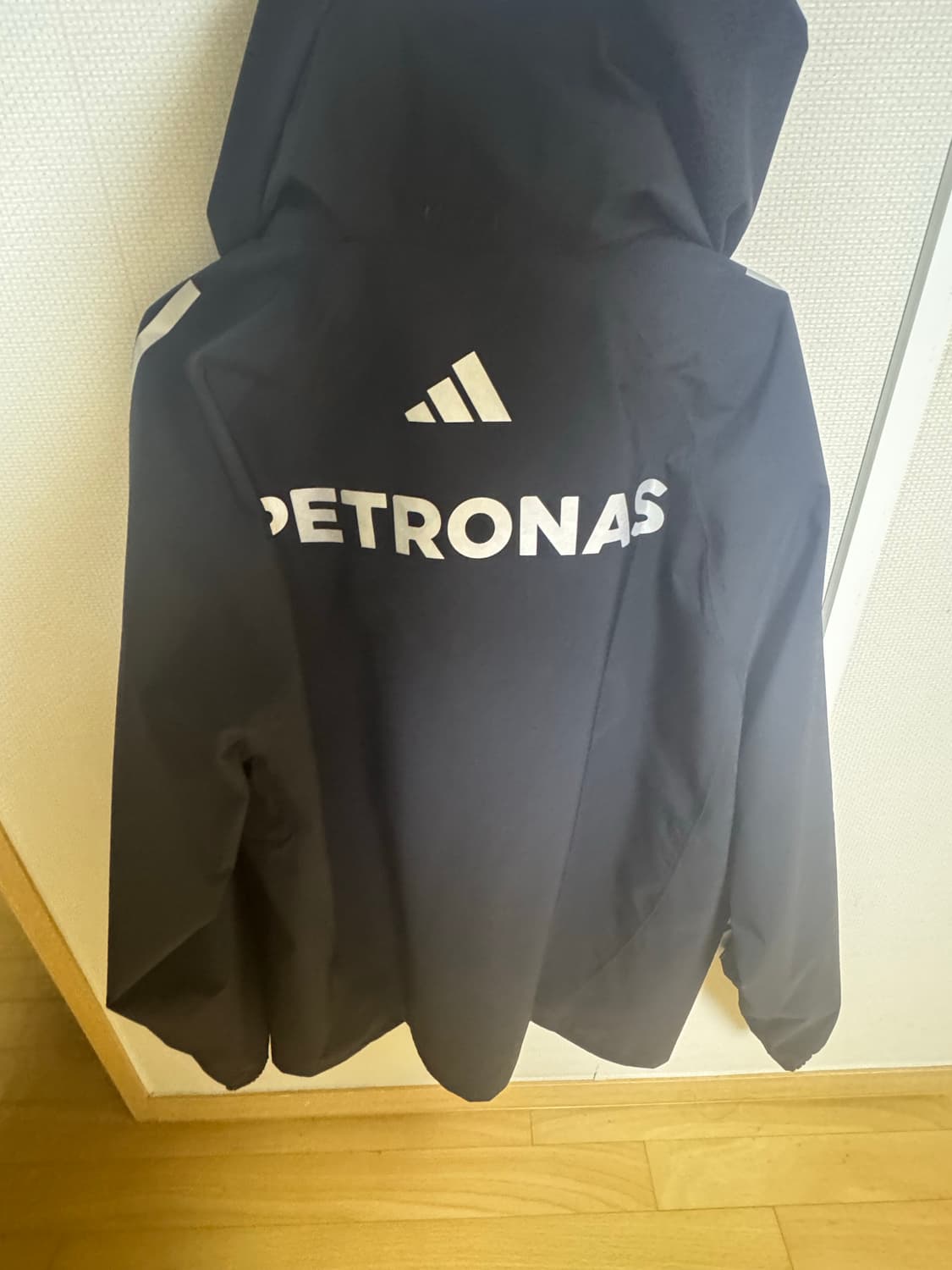 F1 메르세데스 AMG 아디다스 바람막이 상품이미지3