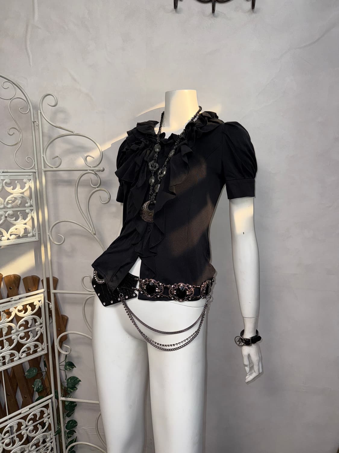 Black ruffle geek chic button blouse  상품이미지5