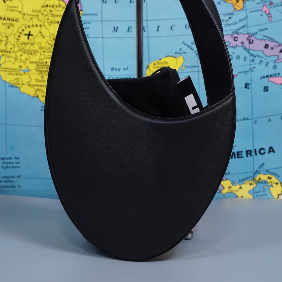 2728 Sac Eclipse 레더 토트백(정가 85만원) 상품이미지4