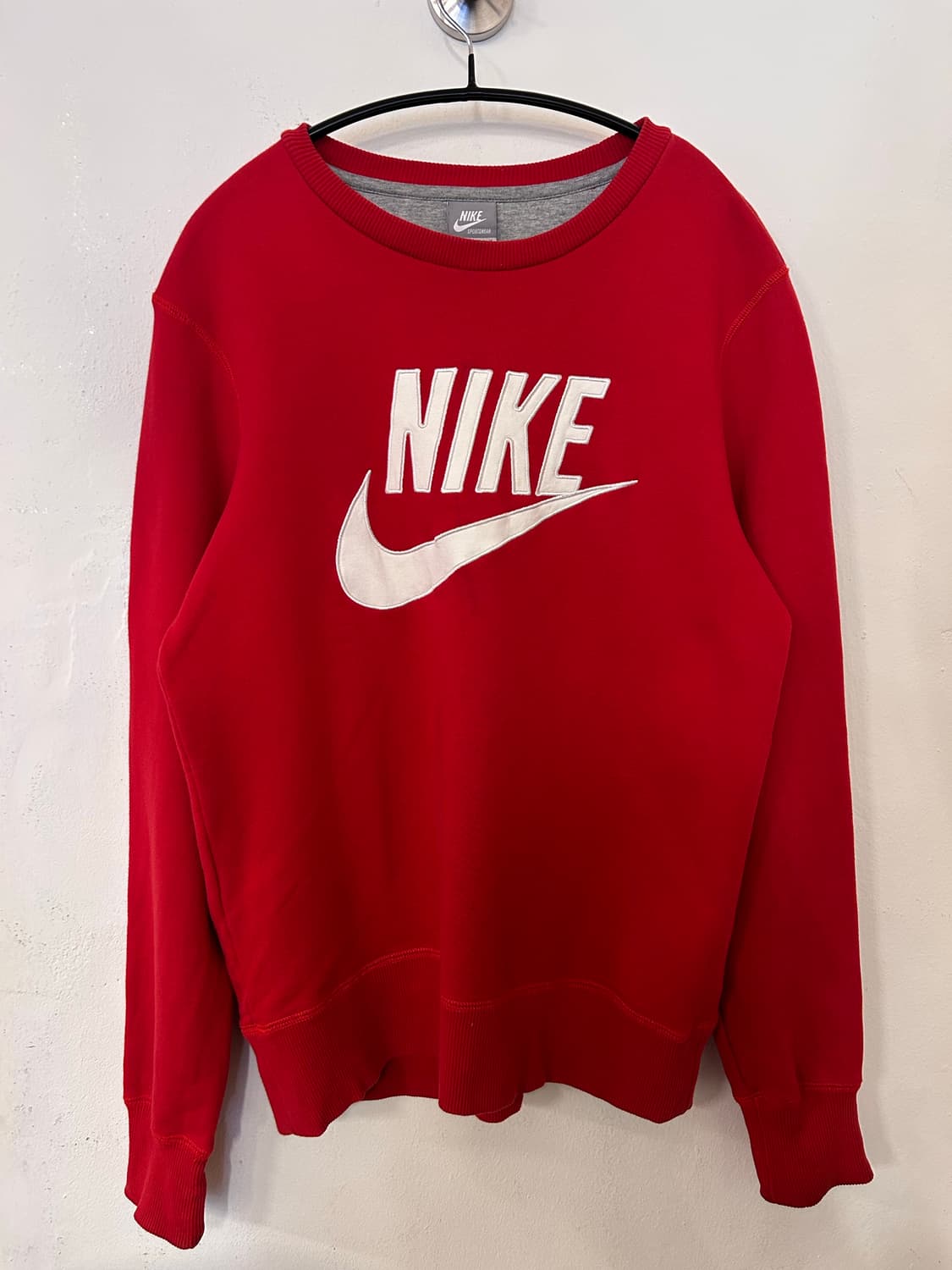 나이키 빨간색 스우시 맨투맨 M 상품이미지1