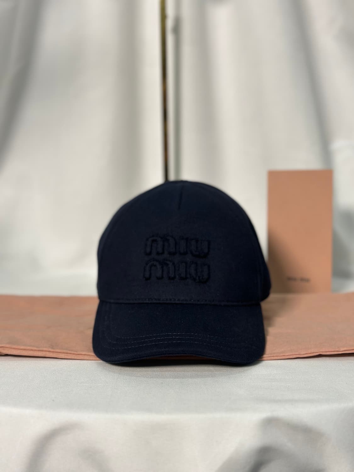 [정품]미우미우 데님 베이스볼 캡 네이비 상품이미지1