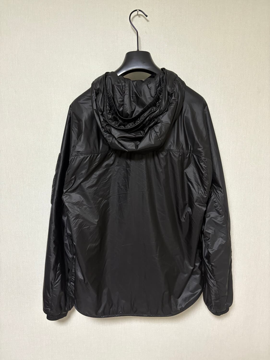 CP컴퍼니 나다 쉘 후드 패딩 자켓 블랙 M - 25FW 상품이미지2