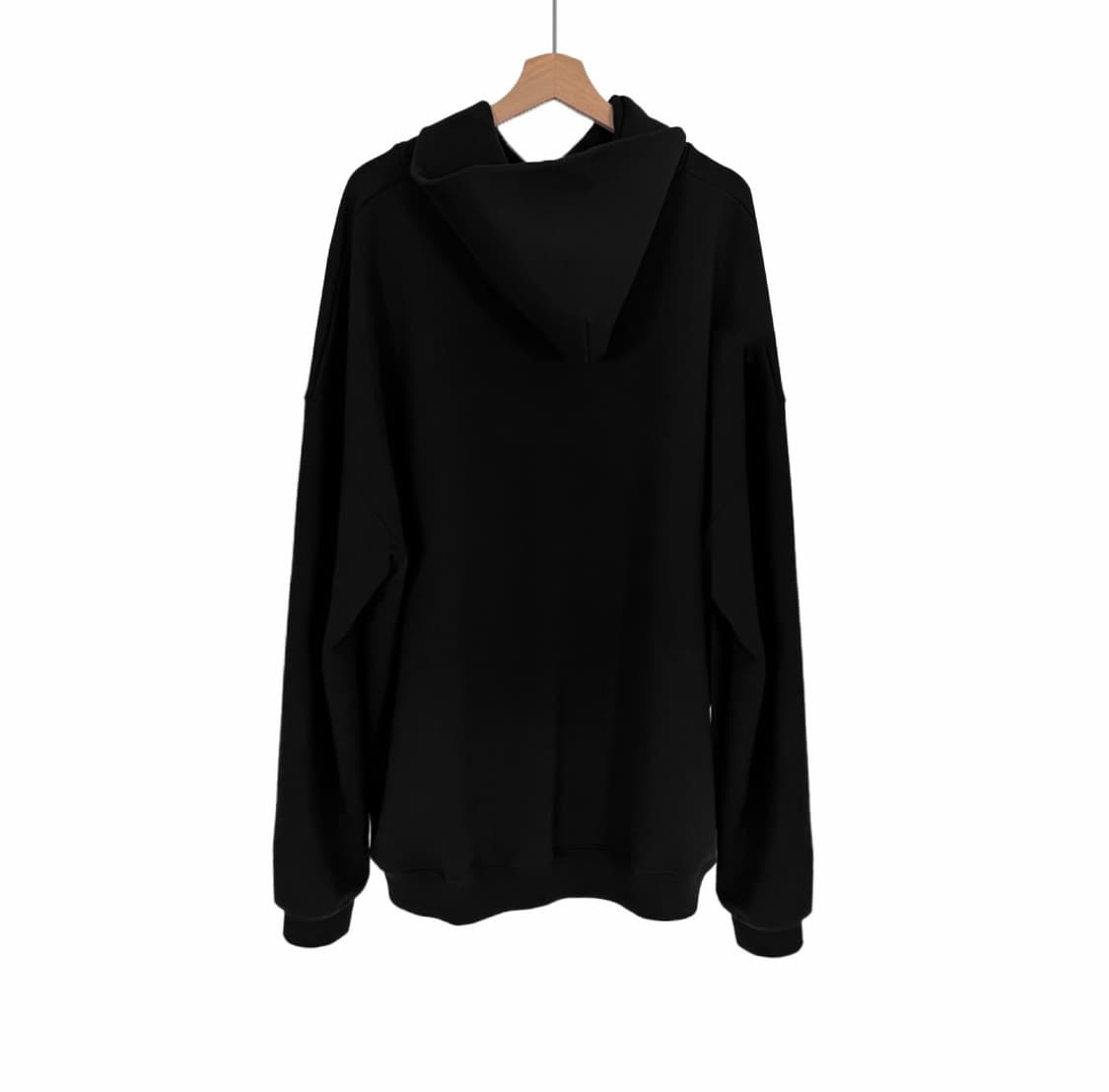 [M] 발렌시아가 남성 아트워크 리얼 로고 라지핏 후드 티셔츠 블랙 상품이미지3
