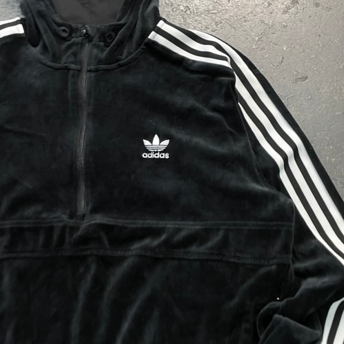 100 아디다스 벨벳 하프집업 후드티  상품이미지2