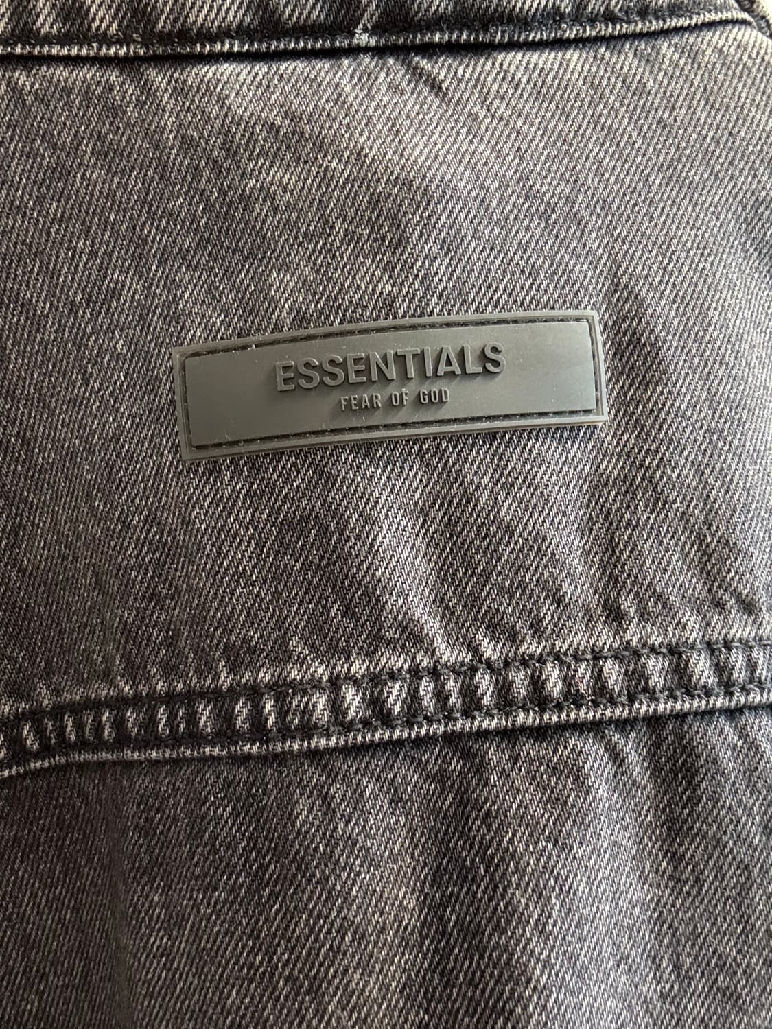 Fear of God Essentials의 블랙 데님 자켓 M  상품이미지4