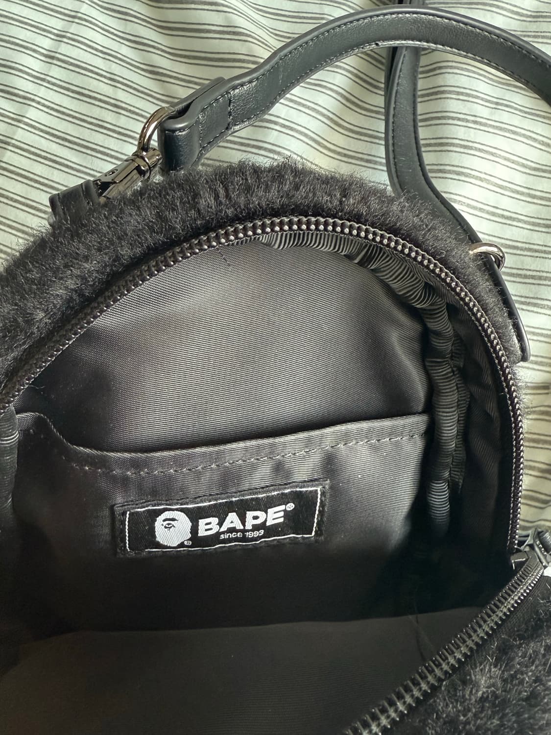 [베이프] 헤드 퍼 크로스백 숄더백 상품이미지3