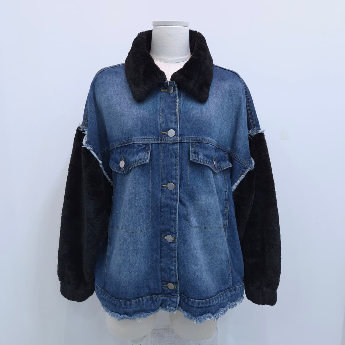 오버핏 빈티지 퍼 데님자켓 상품이미지1