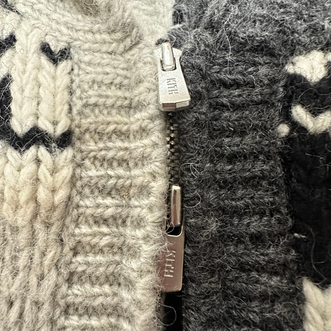 KITH doubtless peaks full zip cardigan 상품이미지3