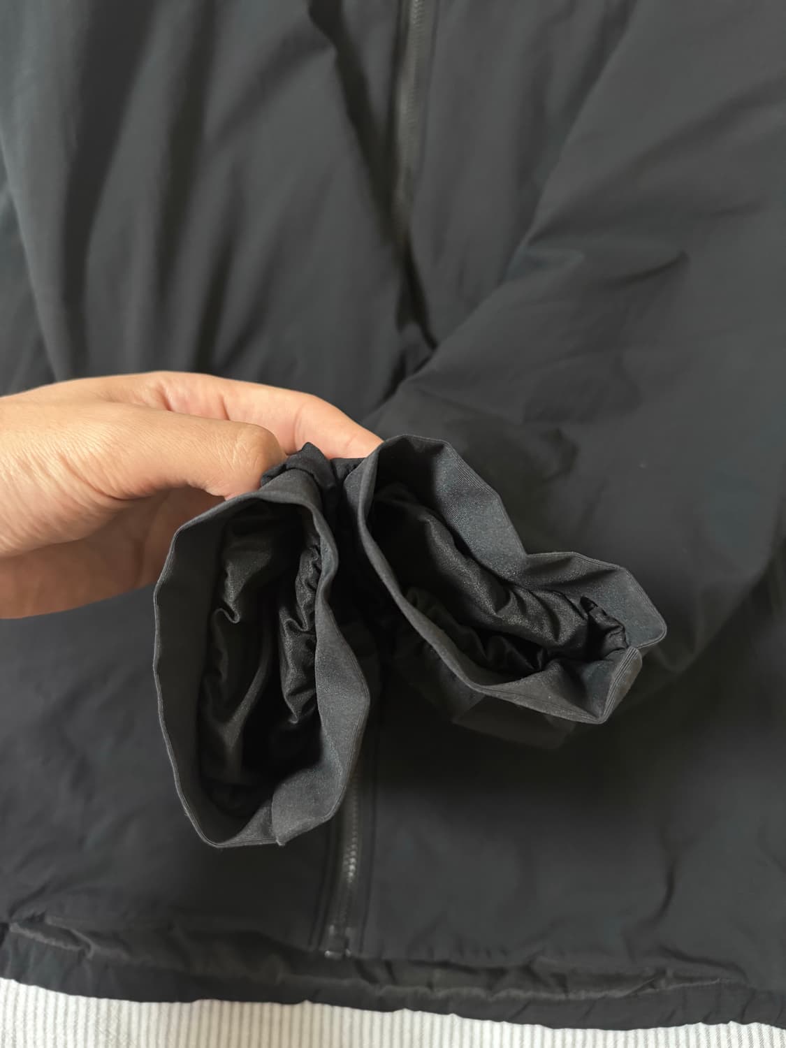 (S급) 아크테릭스 아톰 LT 후디 블랙  상품이미지8