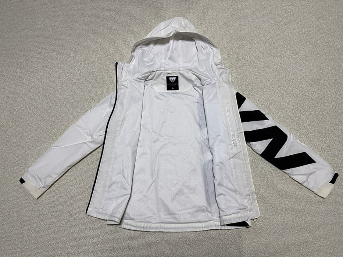 다이나핏 바람막이 후드 집업 자켓 여성용 95호 66사이즈 상품이미지2