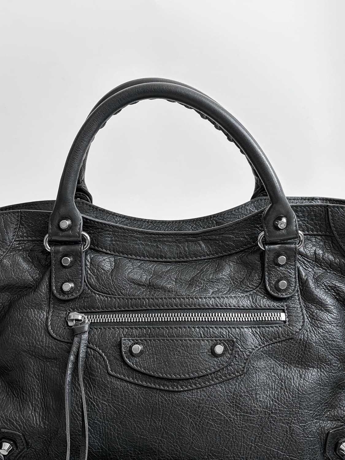 발렌시아가 클래식 시티백 미듐 판매합니다. 상품이미지2