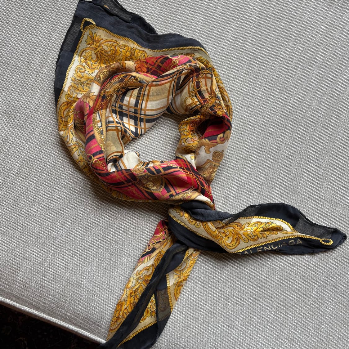 발렌시아가(BALENCIAGA) 파리스 빈티지 실크 스카프 상품이미지1