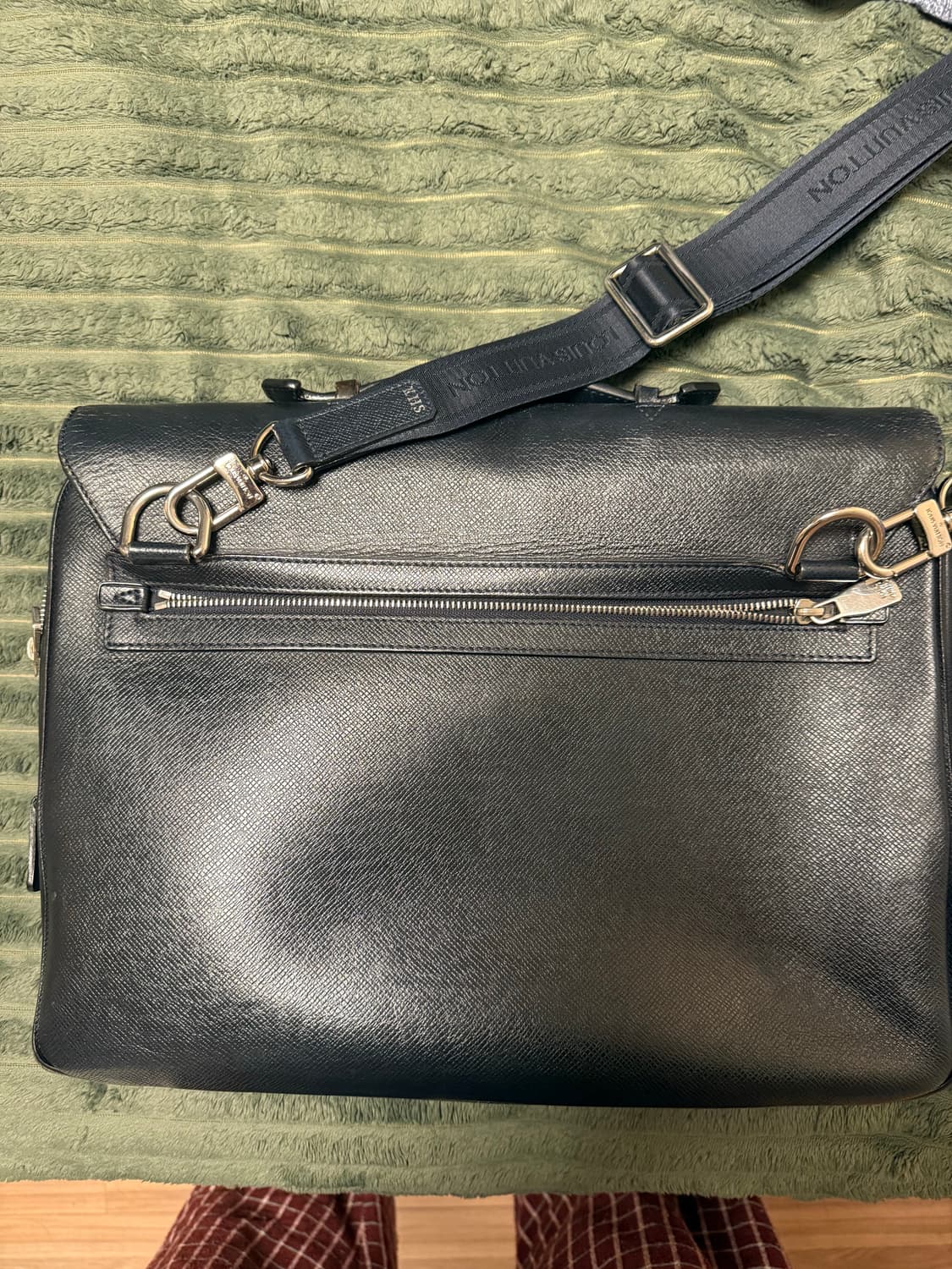 루이비통 바실리 타이가 서류가방 떨이 상품이미지4