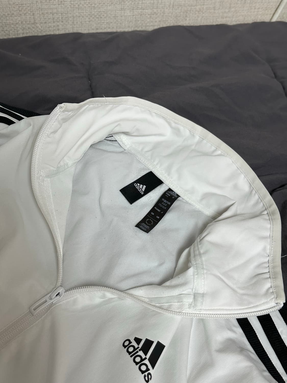 아디다스 화이트 삼선 져지 바람막이 라지   상품이미지7