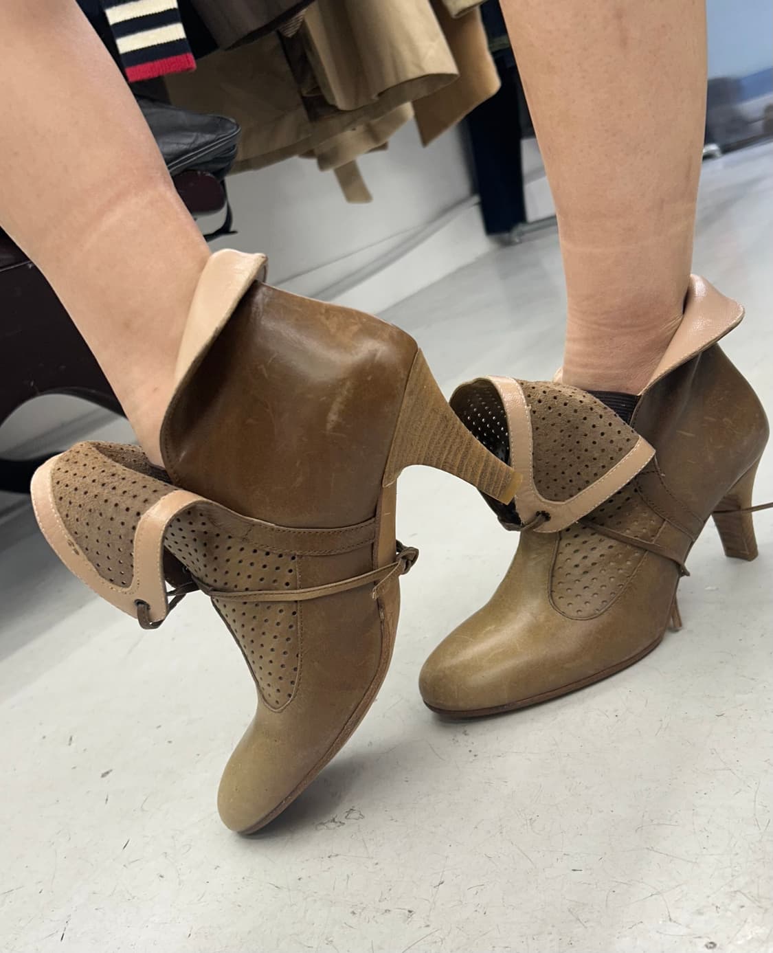 투웨이 펀칭힐 상품이미지1