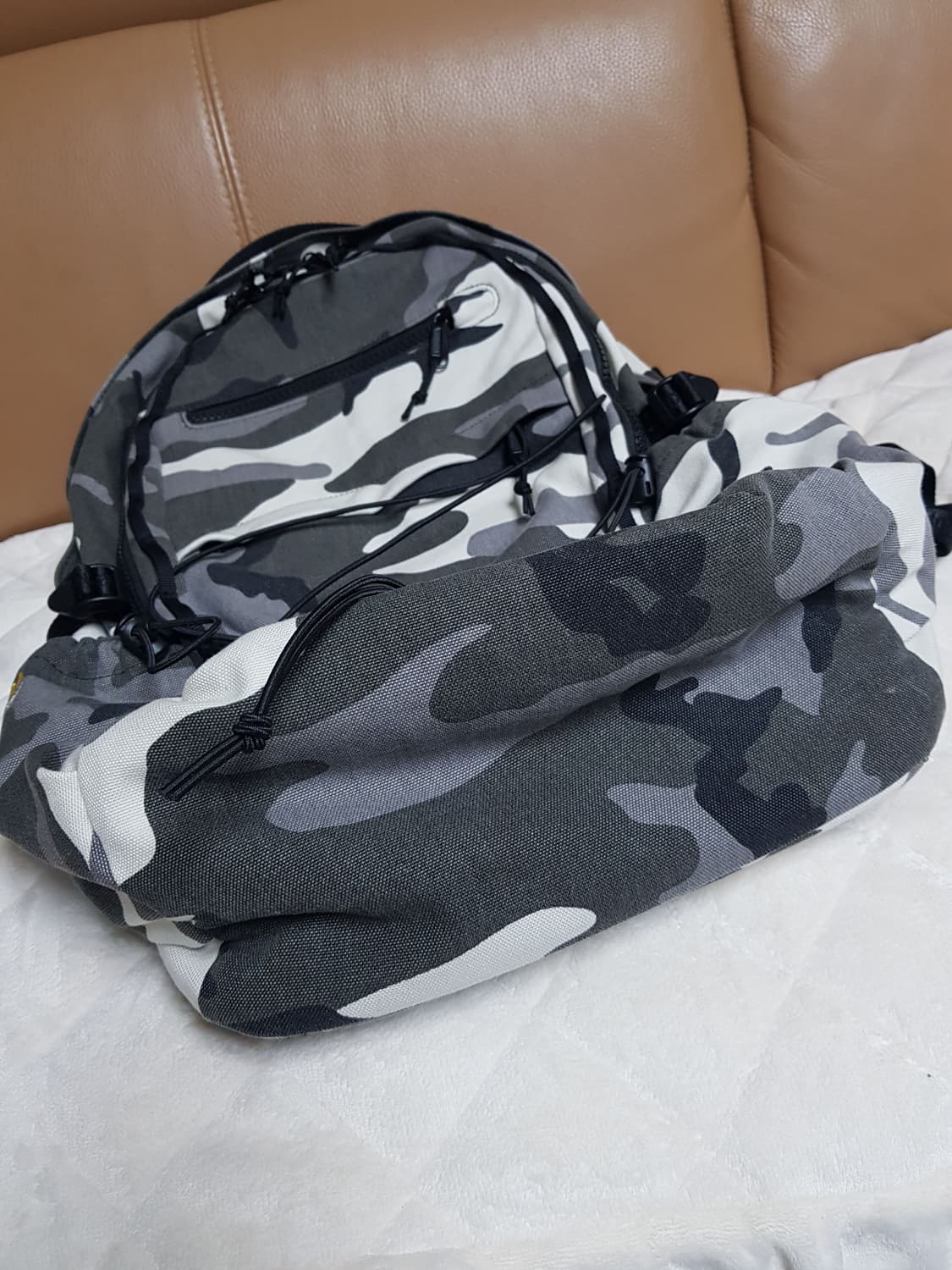 슈프림 백팩 스노우 카모 25SS 상품이미지7