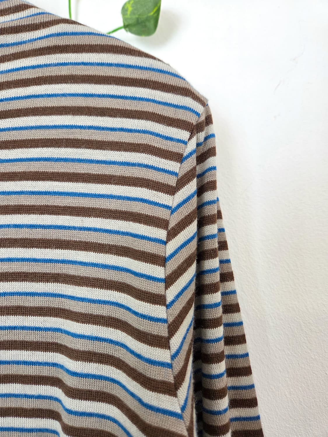 스트라이프 하이넥 니트 상품이미지3