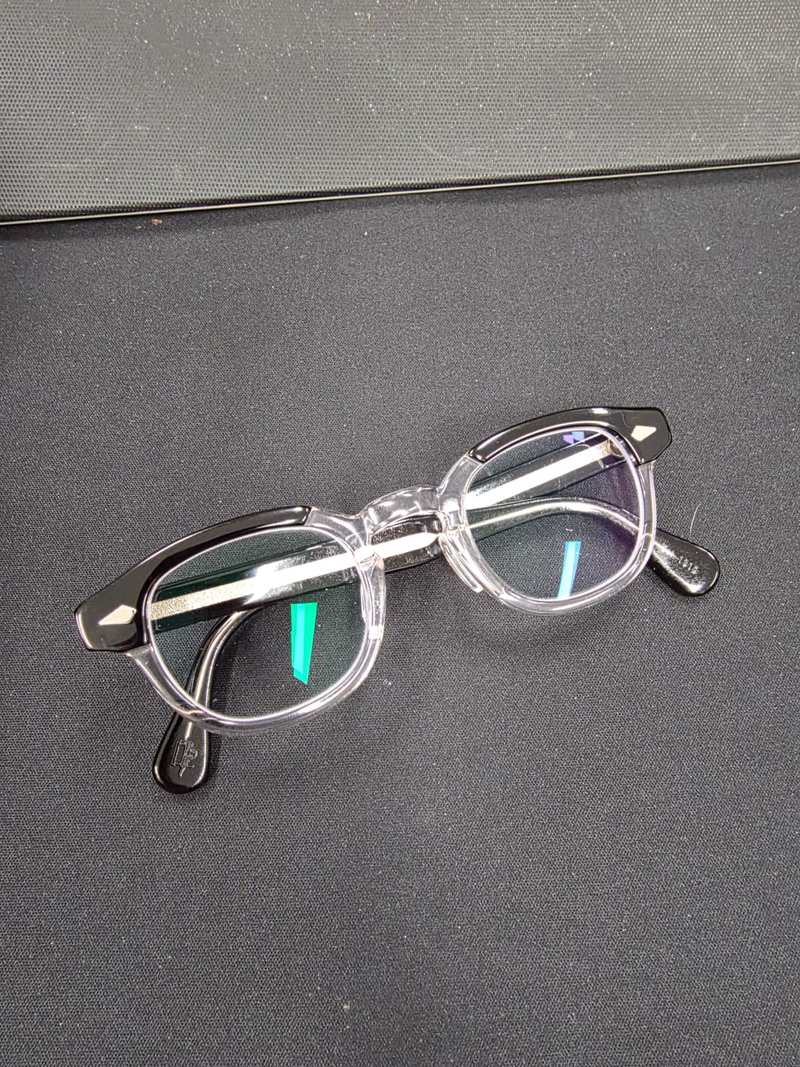 모스콧 렘토쉬 블랙크리스탈 44사이즈 판매합니다. 상품이미지1