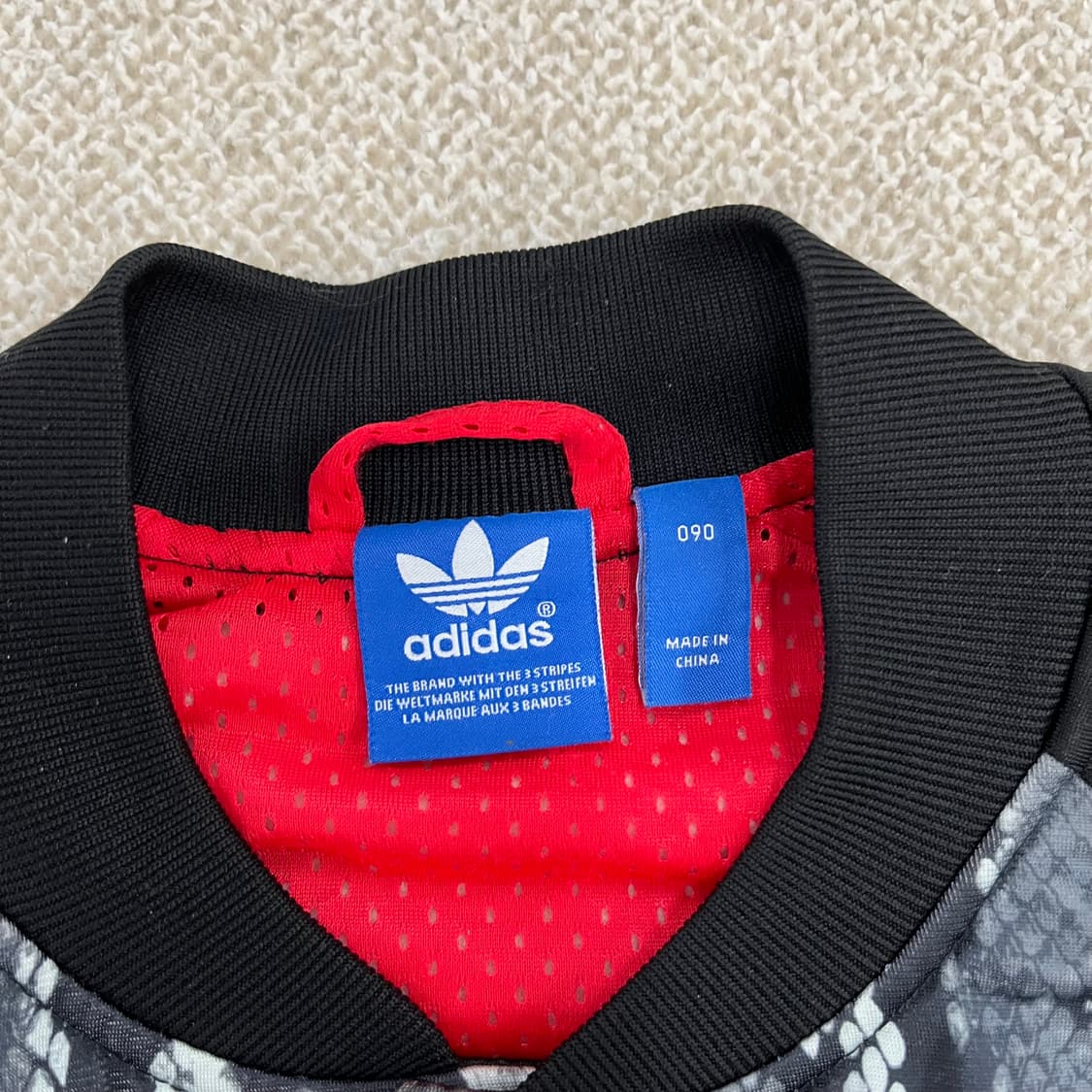 90  아디다스 트레포일 뱀피 바시티 0130M2 상품이미지2