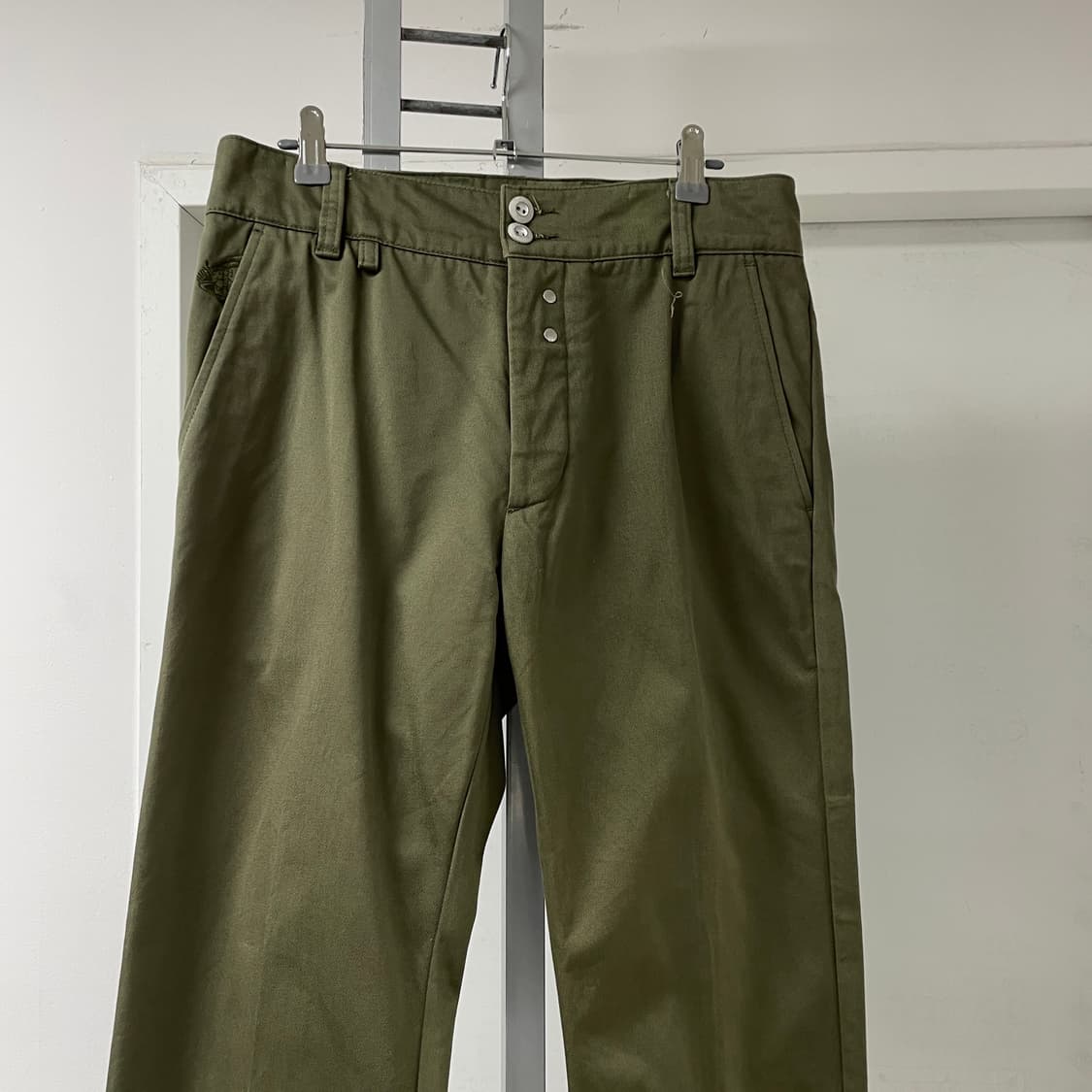 비비안웨스트우드 카키 치노 팬츠 M 상품이미지2