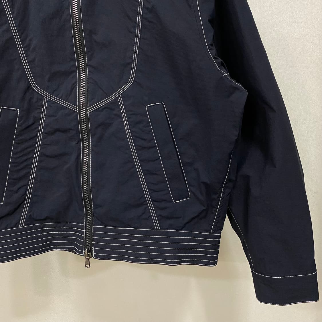 메종미네드 스티치 나일론 봄버 자켓 상품이미지4