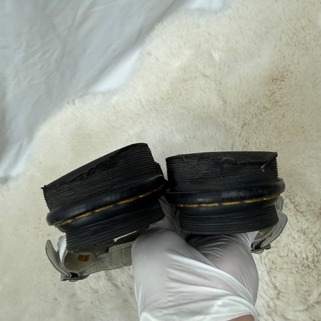 240) 닥터마틴 블레어 화이트 하이드로 슬리퍼 상품이미지7