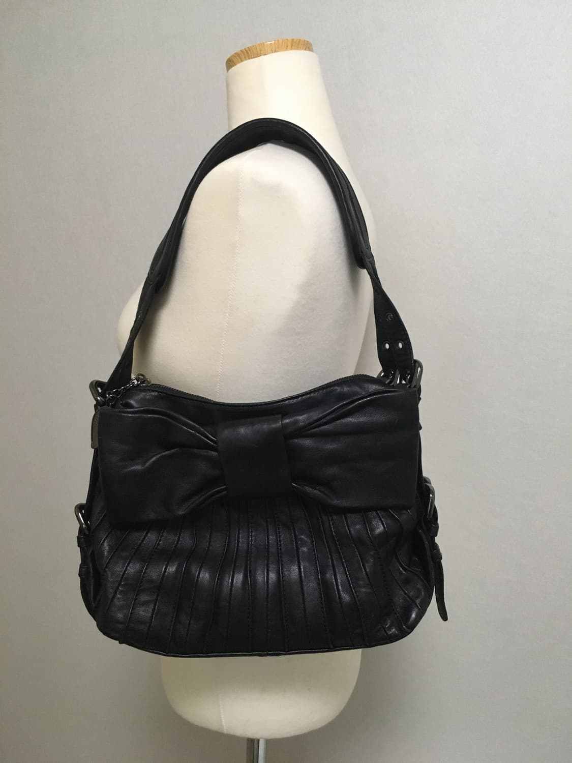 빈티지 가죽 왕리본 숄더백 대장긱시크y2k 히메갸루로걀오네달천 핀터깔 상품이미지8