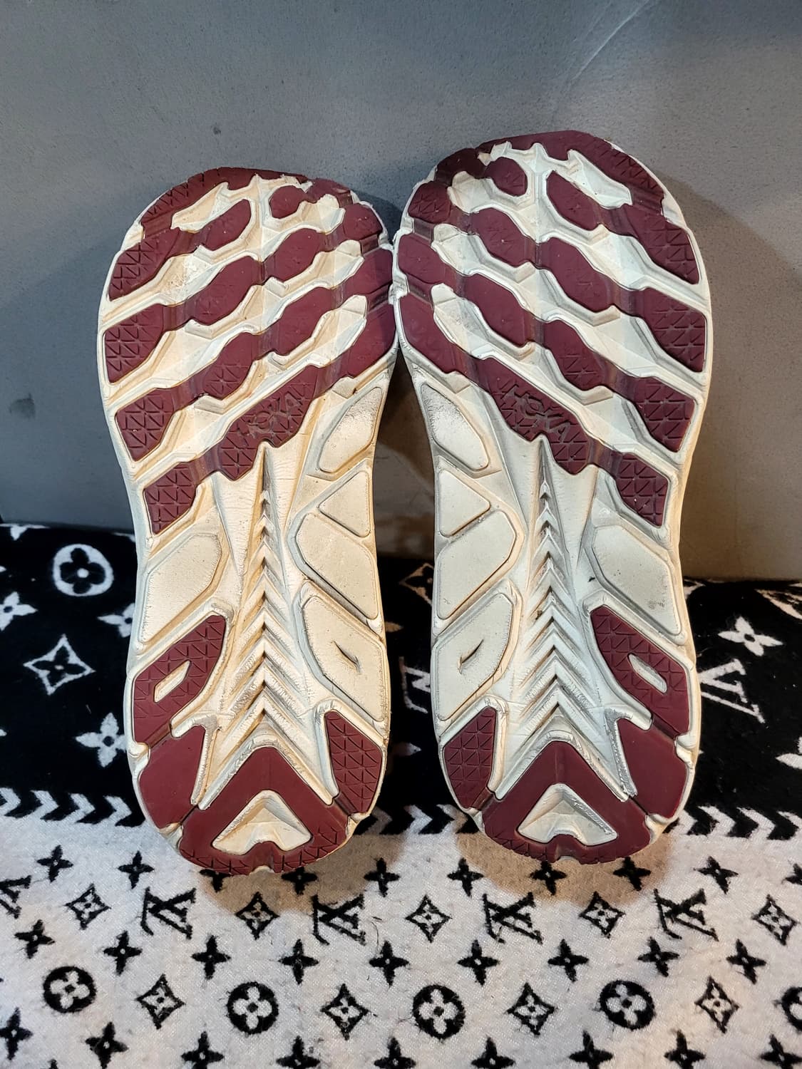 정품 호카오네오네 클리프톤 8 상품이미지8