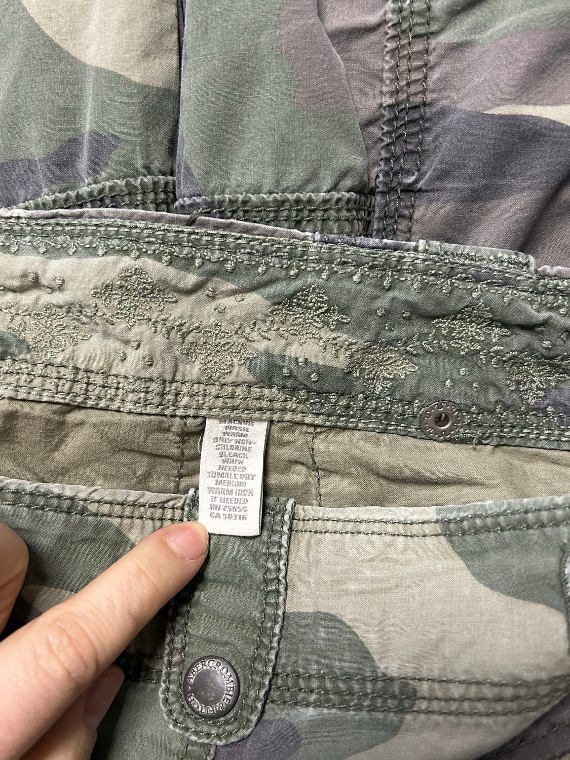 아베크롬비앤피치 빈티지 Y2K 카모 카고 반바지  상품이미지9