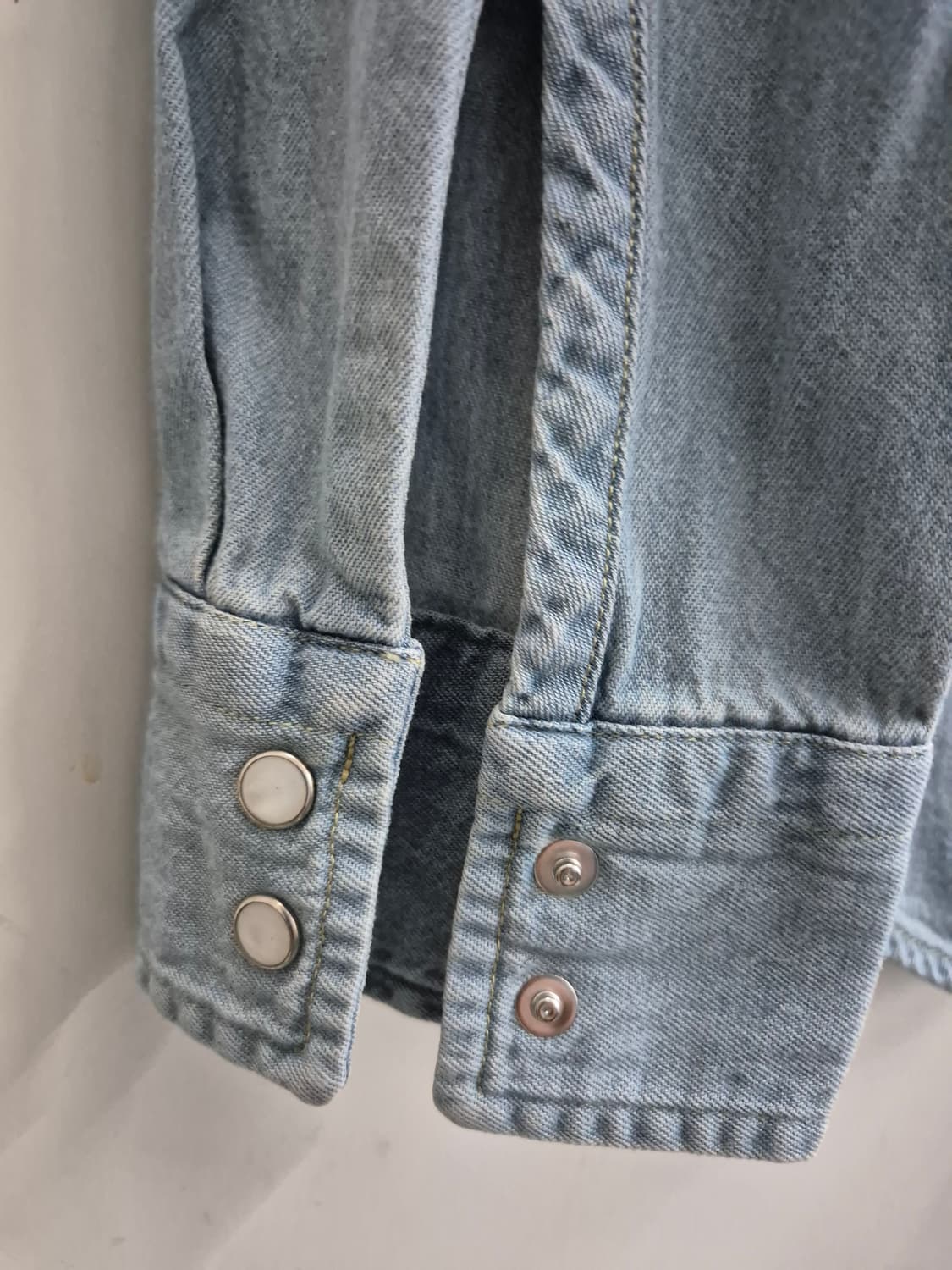 리바이스 클래식한 바스토우 웨스턴 데님 셔츠(M) 상품이미지3