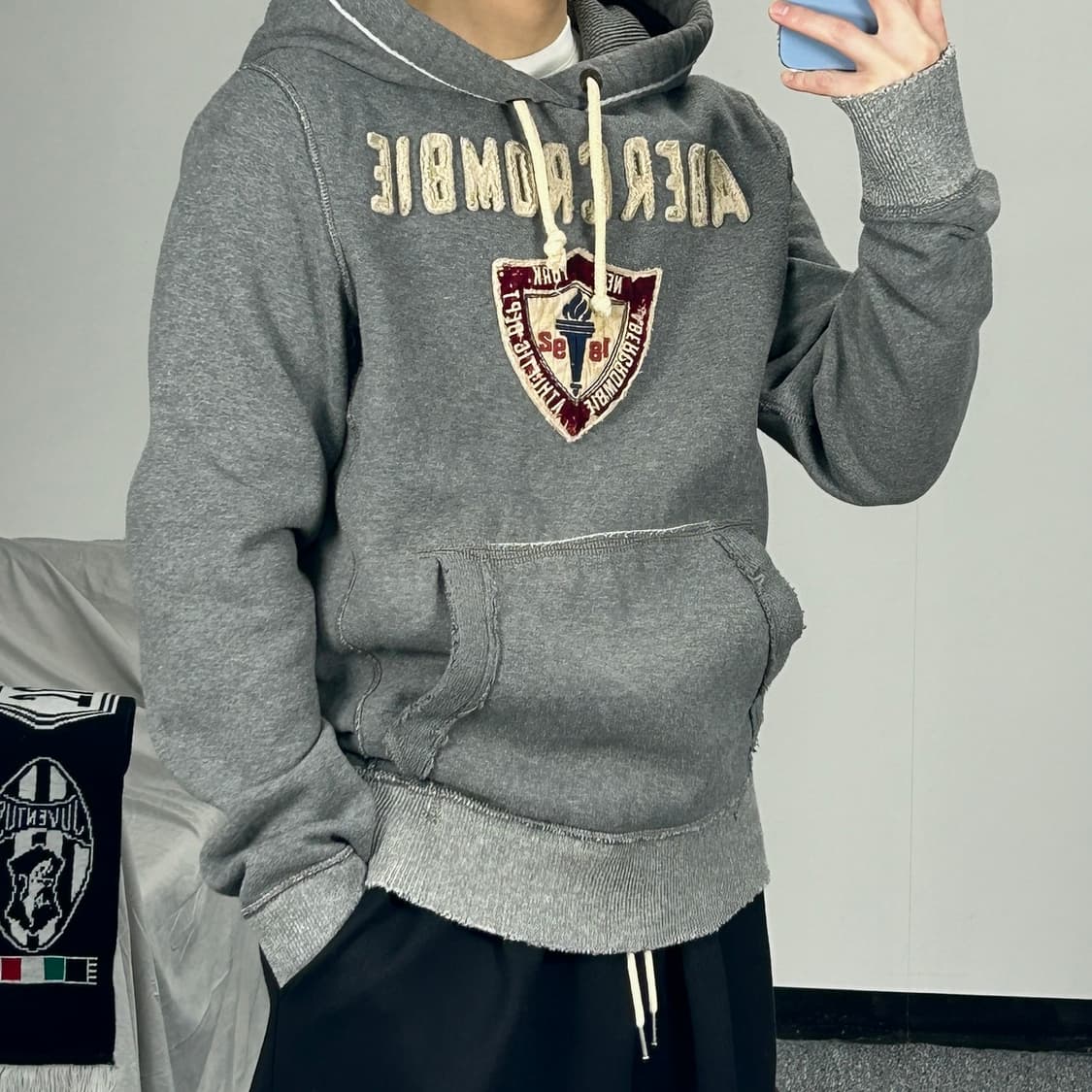 아베크롬비 피치 A&F y2k 차콜 후드티 L  상품이미지1