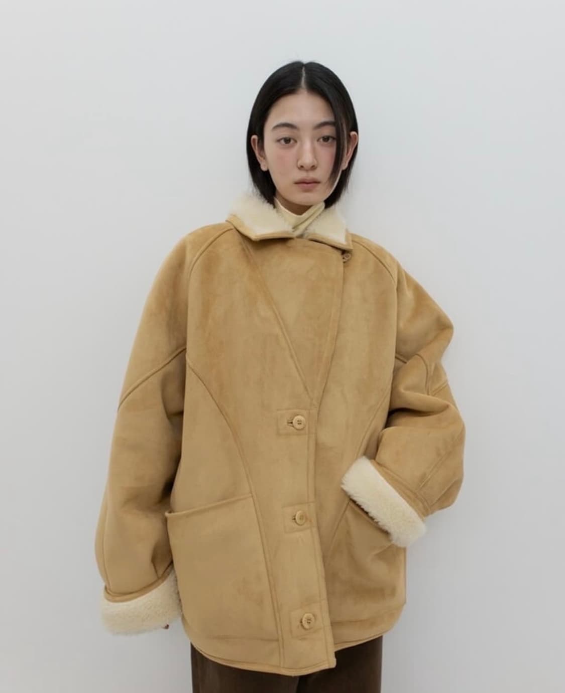 GBH 어페럴 무스탕 (25FW SHEARLING COAT / BEIG 상품이미지1