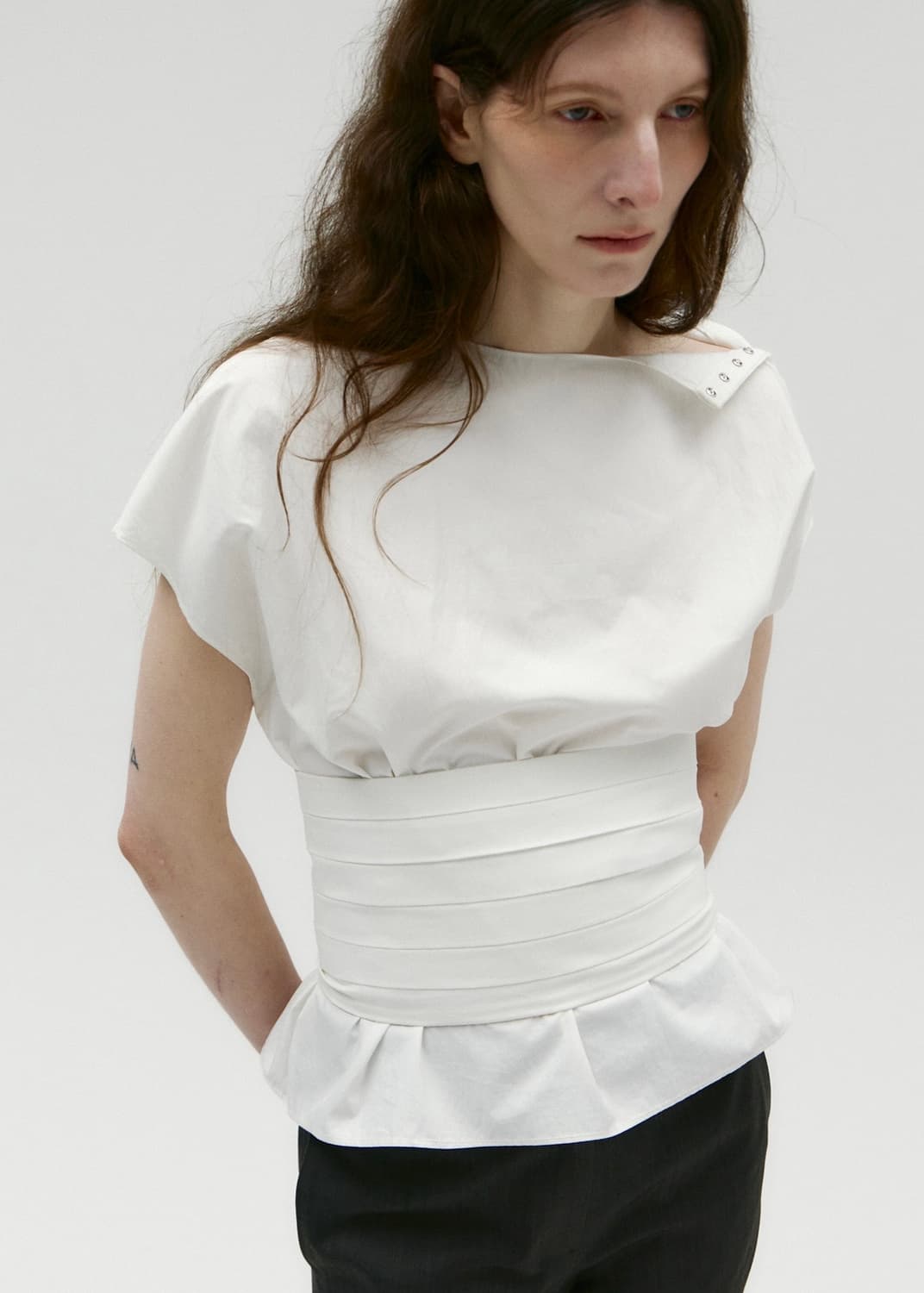 SSNAP BLOUSE , WHITE 상품이미지1