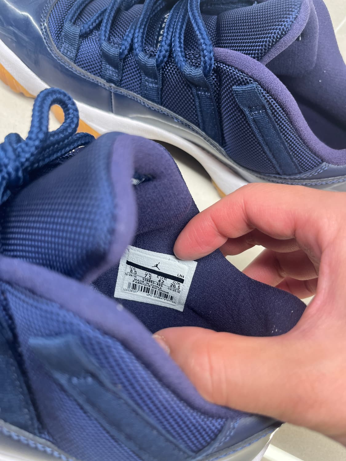 조던 11 레트로 로우 Midnight Navy 상품이미지5