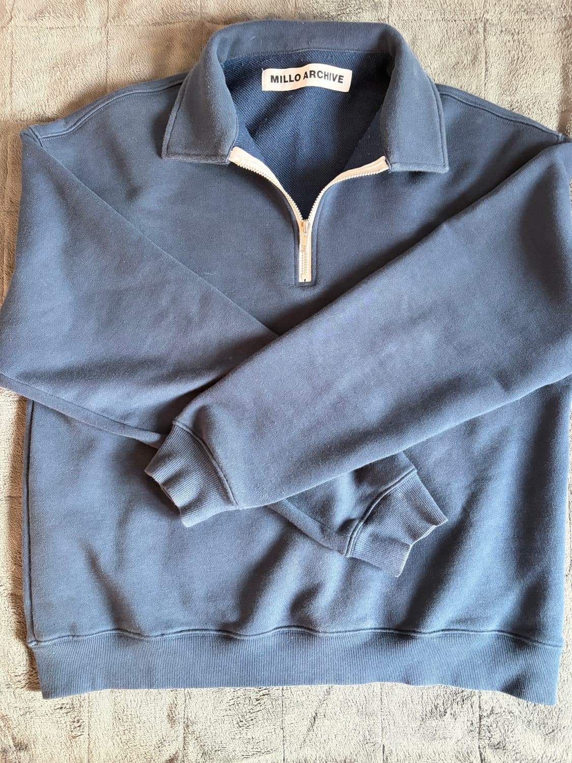 밀로 반집업 맨투맨 상품이미지2