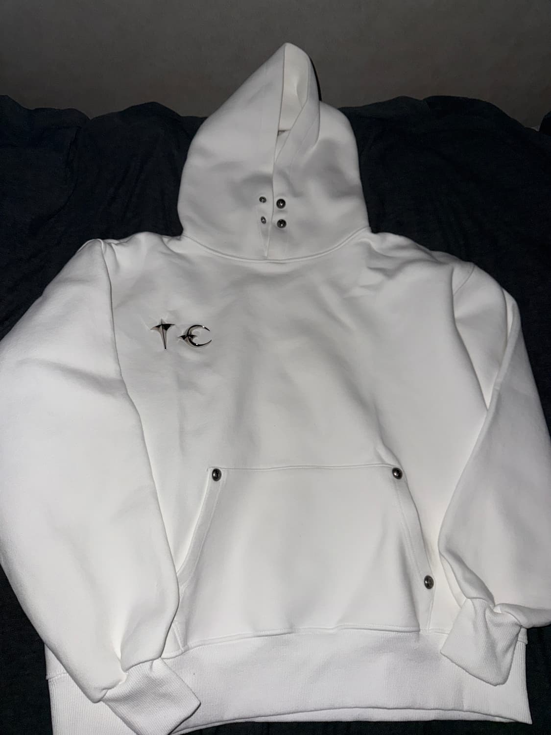 떠그클럽 아머 후드티 상품이미지1