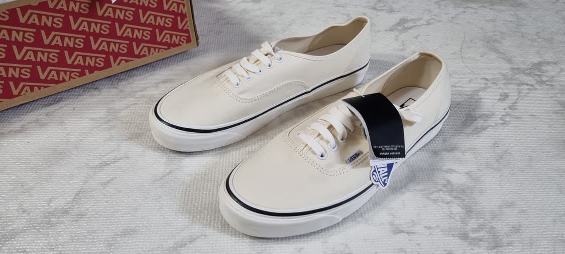 반스 어센틱 44 dx 애너하임 클래식 화이트 300 상품이미지1