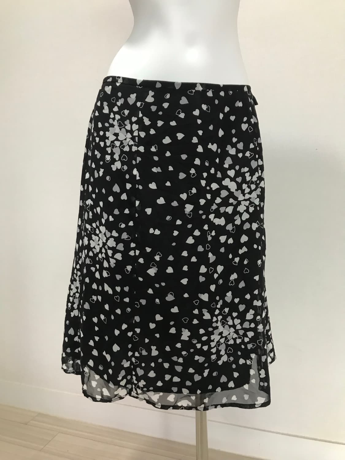 블랙 하트 스커트 상품이미지2
